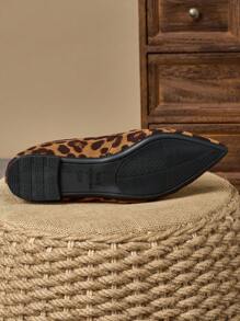 WHDXY Women's Sexy Pointed Toe Flat Slip-On Suede Ballet Flats, Soft Sole Work Shoes, Purple Versatile New Retro Niche Leopard Print Slip-On Pair With Skirts