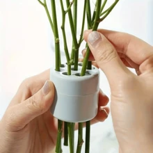 1/3/5 piezas Insertos de jarrón de flores multifuncionales - Soportes reutilizables de ramo en espiral y sujetadores de tallo, herramientas de plantación de plástico ligeras para uso en interiores/exteriores. Soportes en espiral para tallos florales, estantes en espiral para tallos florales, soportes en espiral para tallos florales para arreglos de ramos. Decoración elegante para el hogar. Regalos ideales para maestros, Día de la Madre y cumpleaños. Accesorios DIY para arreglos florales personalizados con nido de abeja con soportes de tallos florales en espiral. Soportes de flores en espiral - verde claro - Ver 6