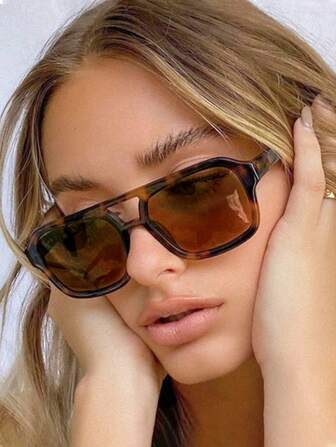 1 st. retro fyrkantiga modeglasögon, dammode, leopardmönstrade modeglasögon, utomhusresor och strandaccessoarer, strandaccessoarer, damglasögon, modebaser, höst och vinter för sommarstrandsemester, utomhus, resor