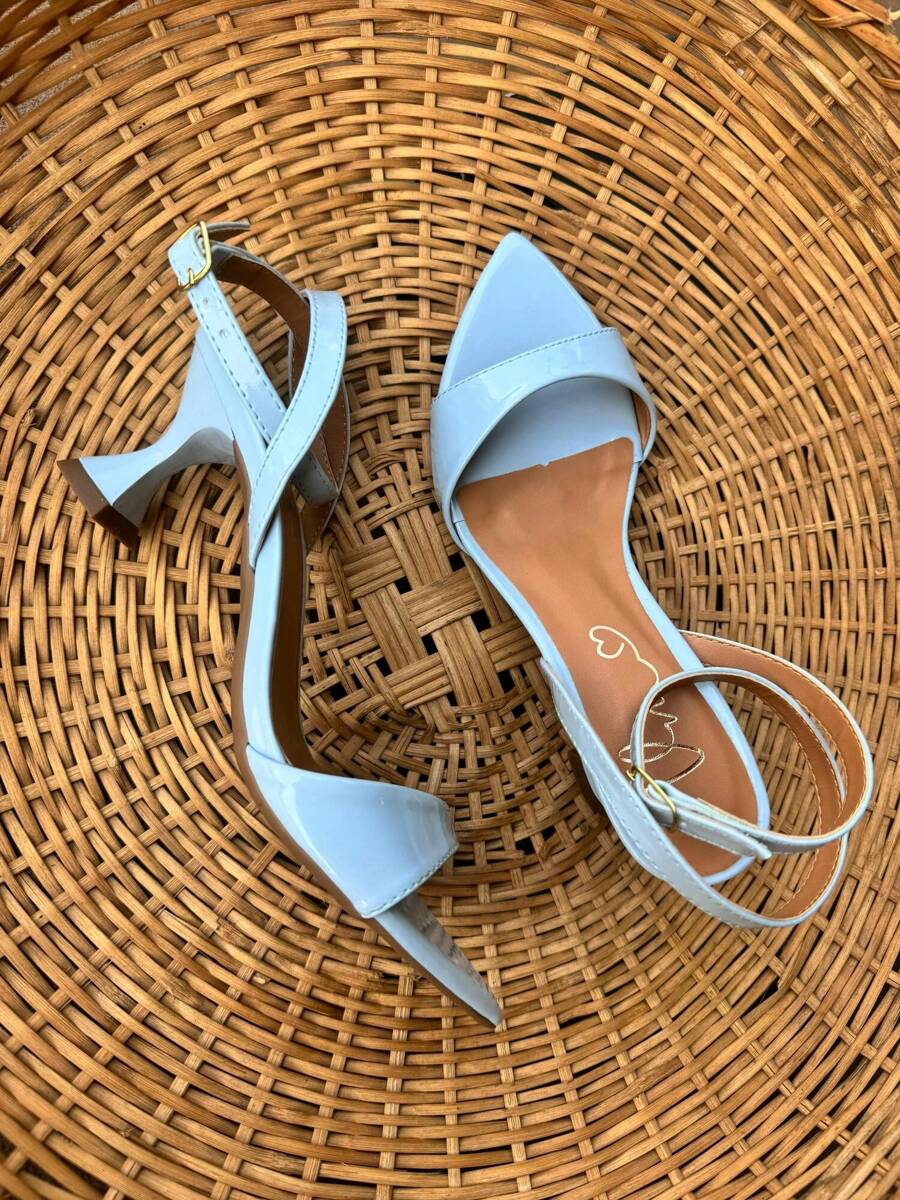 Low Heel Sandal With Leaf Toe - Baby Blue - View 1