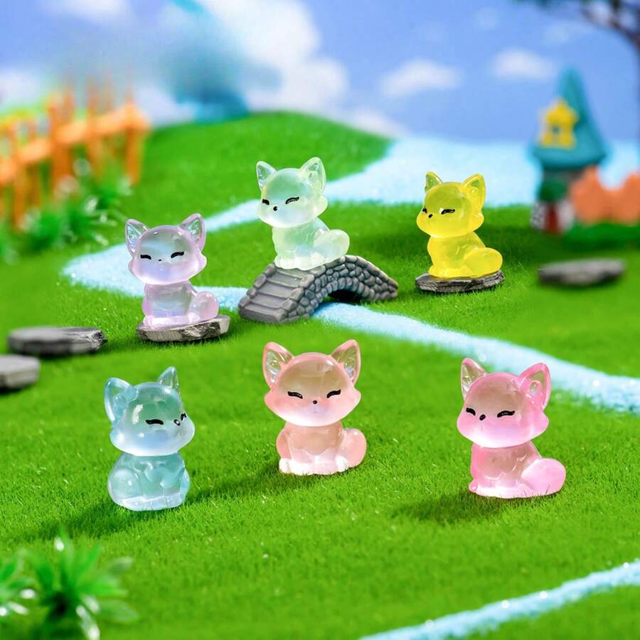 6/12/24/36/48pcs Luminous Mini Resin Fox, Cute Animals Miniature Fox Figures Tiny Small Resin Fox Figures Glow In The Dark Mini Resin Animals For Home Party Miniature Landscape Decoration(Random Color)