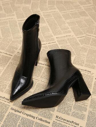 2025 Spring & Autumn New Arrival Versatile Women Black Pointed Toe Chunky Heel Ankle Boots, Elegant Fashion Short Boots For Autumn/Winter Season