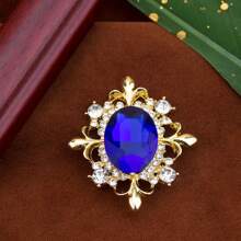 1pc Fashionable Egg Crystal Women Brooch, Gold Plated Christmas Scarf Dress Pin, Birthday Party Valentine Gift