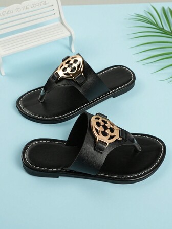 1 双儿童时尚休闲可爱防滑耐磨户外凉鞋带金属扣装饰，儿童沙滩拖鞋