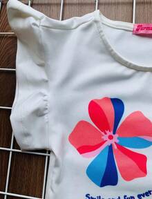 KIDS GIRL'S SET WITH FITTED FLOWER BLOUSE AND COLORFUL STRIPE SHORTS BLOGGER - 彩色 - 查看 3