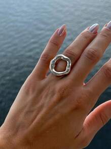 1 pièce Bague en acier inoxydable plaqué or 18 carats à la mode, asymétrique, ronde et creuse en forme de cœur, imperméable et polyvalente pour femmes, convient pour le port quotidien, les rassemblements, les fêtes et le style de rue - anneau - Voir 17