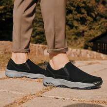 Skechers Giày thể thao ngoài trời Go Walk Arch Fit - màu đen - Xem 7