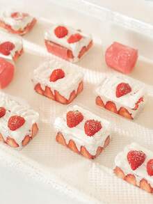 5件圣诞草莓奶油蛋糕盒浆果提拉米苏盒慕斯千层面糕点盒 多选 有卡套和无卡套两种 - 彩色 - 查看 2