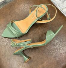 Low Heel Sandal With Leaf Toe - Green - View 1