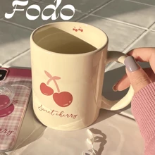 1 件时尚 INS 风格樱桃陶瓷咖啡杯，适合作为朋友生日/周年纪念日/节日/圣诞节的激励礼物，也适合派对和创意礼物，可用作咖啡杯、早餐杯、奶茶杯、马克杯、情侣杯、牛奶杯等。