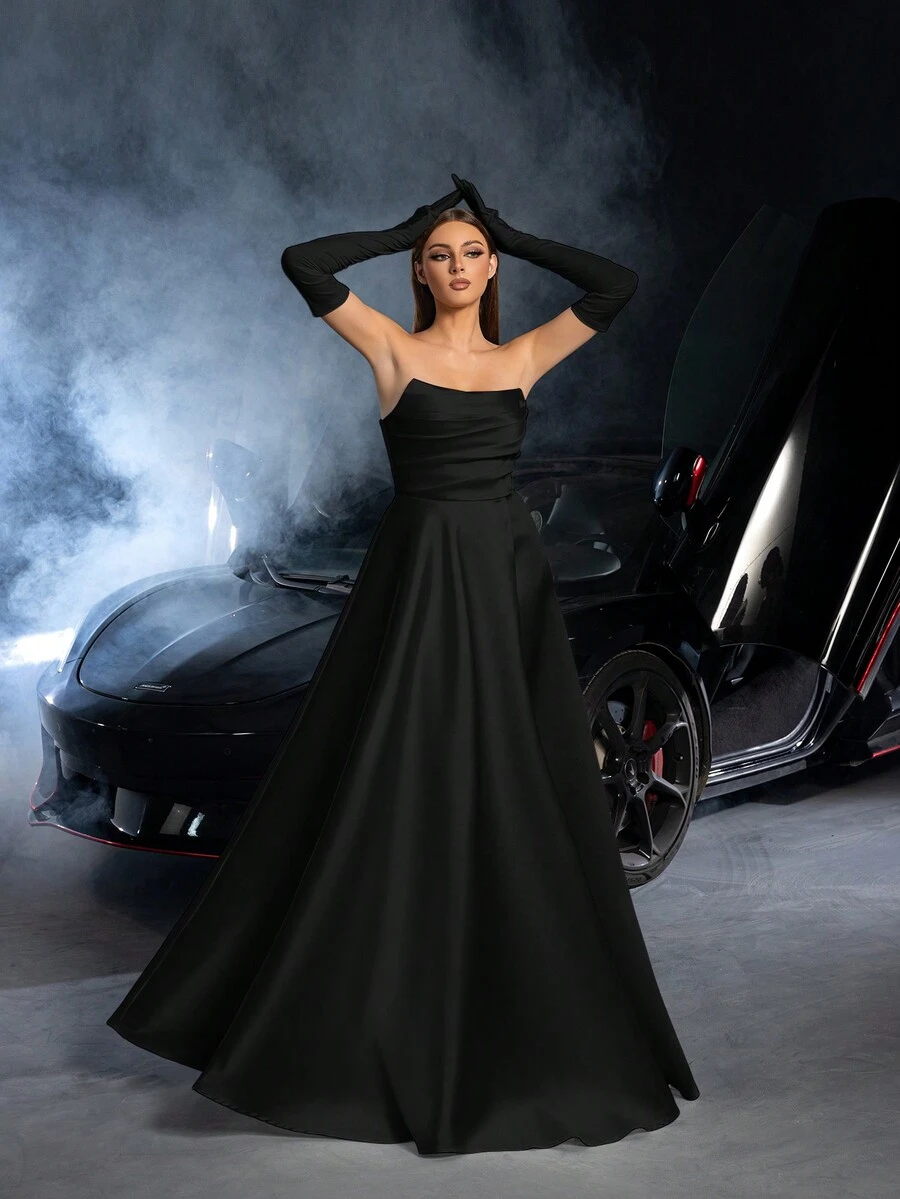 Faeriesty 无肩带高开衩婚纱，搭配优雅长手套和飘逸的 A 字裙，展现新娘的优雅气质——完美适用于婚礼仪式、正式晚宴、红毯活动和豪华招待会。