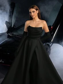 Faeriesty 无肩带高开衩婚纱，搭配优雅长手套和飘逸的 A 字裙，展现新娘的优雅气质——完美适用于婚礼仪式、正式晚宴、红毯活动和豪华招待会。 - 黑色 - 查看 7