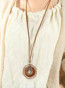 TopHanqi 1pc Vintage Coffee Color Butterfly Pendant Necklace, Multilayer Geometric Round Circle Wooden Ring Design, Suitable For Women To Pair With Daily Outfits And Party Accessories, Gift