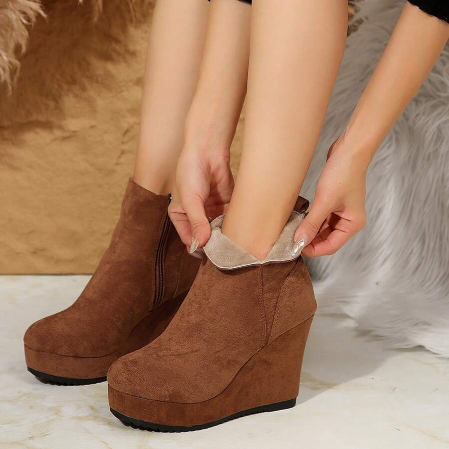 全新时尚拉链加大码厚底踝靴，高腰高帮休闲舒适冬季保暖天鹅绒女靴 - 棕色 - 查看 1