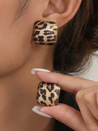 1pair Vintage Geometric Leopard Print Matte Square Clip-On Earrings, Unique Daily Jewelry Gift For Women