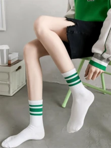 8 双女士袜子，颜色有蓝色、绿色、字母、条纹、格子，适合户外运动、时尚、百搭穿着 - 中筒长度，秋冬季 - 彩色 - 查看 3