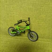 1pc Alloy Simulation Bicycle Model Toy, Creative Mini Finger Bicycle, 1:18 Random Delivery