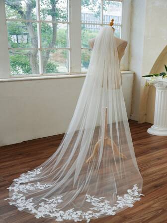 1 pieza Velo de boda con estampado floral en malla, largo de catedral con tul suave y peineta con detalles metálicos, artículo nupcial para la novia 2025