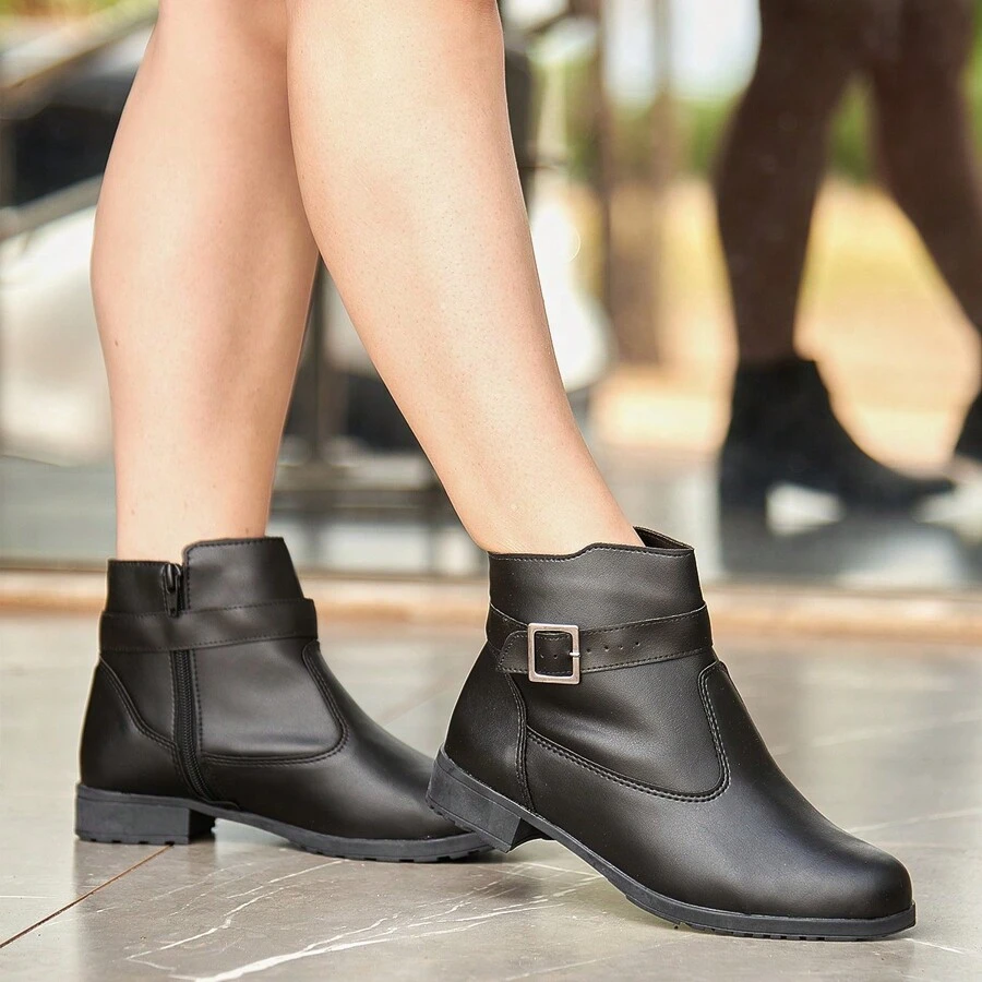 Women Fashion Boots - Black - View 1