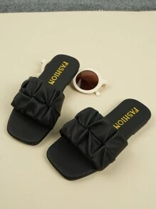 Children Fashion Outdoor Sandals Summer Square Toe Flat Shoes One-Strap Sandals New Style Girls Shoes Stylish Beach Slippers