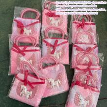 闪光飞马儿童手提包 - 卡通扎染毛绒斜挎包，幼儿园女孩手提包，小号可爱飞马独角兽亮片收纳袋，扎染位置随机 - 紅色 - 查看 10