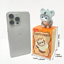 Miniso Caja ciega Sandy Furry Carnival MaoFu, de textura suave y aterciopelada con atuendos con tema de fiesta (Gato de pizza, Gato de fresa), base de exhibición espaciosa y estilo secreto sorpresa, ideal para decoración de festivales, escritorio de oficina y colección de mercancía de anime (1 pieza, entrega aleatoria)