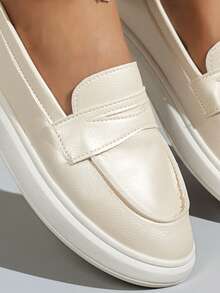Women's Autumn Slip-On Loafers, Thickened Sole Beige Nurse Shoes, British Style Flat Round Toe Casual Moccasins, Vintage Women Flat Shoes - Beige - View 6