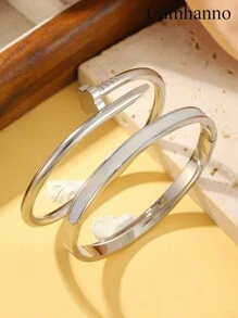 Camhanno 2 Pieces Of Exquisite And Fashionable Stainless Steel Plum Blossom Nail + Four-Leaf Flower Embossed Bracelet Set Is Suitable For Sending Girlfriends During The Holidays Valentines,Mom,Mother,Mother's Day,Gift