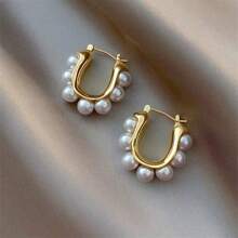 A Pair Of Vintage French High Class Faux Pearl Earrings Fashion Simple U-Shaped Buckle Fashion  Niche All-Matching Earrings