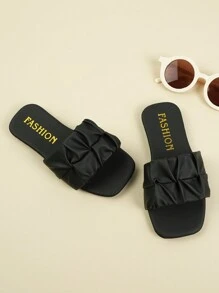Children Fashion Outdoor Sandals Summer Square Toe Flat Shoes One-Strap Sandals New Style Girls Shoes Stylish Beach Slippers