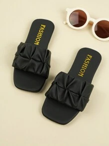 Children Fashion Outdoor Sandals Summer Square Toe Flat Shoes One-Strap Sandals New Style Girls Shoes Stylish Beach Slippers