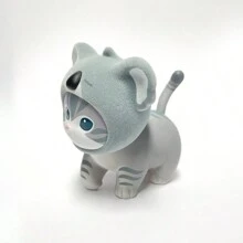 Miniso Caja ciega Sandy Furry Carnival MaoFu, de textura suave y aterciopelada con atuendos con tema de fiesta (Gato de pizza, Gato de fresa), base de exhibición espaciosa y estilo secreto sorpresa, ideal para decoración de festivales, escritorio de oficina y colección de mercancía de anime (1 pieza, entrega aleatoria)