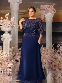 Faeriesty Faeriesty Mosy Plus-Size Round-Neck Long-Sleeve Lace Evening Gown With Sculpted Fish-Tail Skirt – Formal Wedding Guest Dress, Black-Tie Gala Attire, Opera Night Ensemble, Red-Carpet Eveningwear, Luxury Bridesmaid Gown