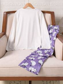 时尚休闲春秋女童家居服，可爱猫咪印花长袖白色上衣，满满都是白猫图案的女童裤子。面料多功能舒适，适合休闲家居服，可作为送给女童的礼物