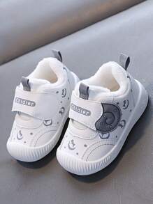 Zapatos deportivos encantadores y de moda, de suela suave y antideslizante, forrados de terciopelo, cálidos y aptos para niños y niñas de 6 meses a 3 años, para uso en interiores/exteriores en invierno. Zapatos casuales para caminar con cierre de gancho y bucle ancho, fácil de poner y quitar.