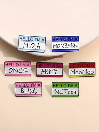 1 st kreativa geometriska mönster & engelsk text Lapel Pin Kid Accessoar brosch