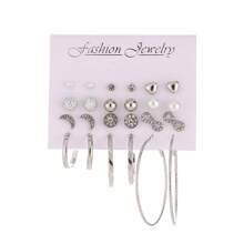 24 件仿珍珠心形耳环女士耳饰套装适合日常使用随机发货黑色或白色情人节卡片