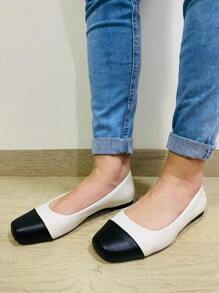 Comfort Square Toe Sneakers - Đen và trắng - Xem 3