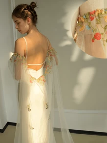 1 Pc Long Trailing Lace Wedding Cape, Colorful Decorative Short Sleeve Bridal Cloak, Fashionable Backless Wedding Accessory With Elastic Cuffs, Suitable For Petite Brides