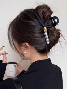 1件装女士黑色植绒一体式大号仿珍珠水晶亚克力鲨鱼爪发夹，时尚休闲简约优雅新款，适合日常外出、聚会、约会等场合。