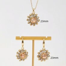 dazzdelic Set de 2 piezas: Collar y aretes tejidos a mano con cuentas geométricas de 3 colores, elaborado artesanalmente en Italia, para uso diario de las mujeres