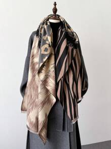 1 chiếc khăn choàng cổ Cashmere giả họa tiết da báo thời trang thu đông cho nữ, họa tiết động vật, khâu thủ công, khăn choàng Cashmere nhân tạo hai mặt, hai màu, chăn ngoài, khăn choàng cổ đa chức năng, có điều hòa, ấm áp khi đi làm, rất thích hợp cho các lễ hội, giải trí và mặc hàng ngày, cũng như làm quà lưu niệm ngày lễ - màu be xám - Xem 2