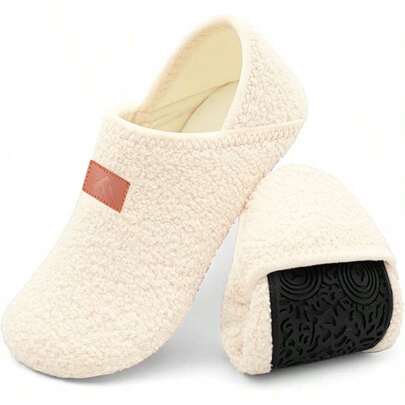 Zapatillas de casa para mujeres y hombres, calcetines blancos cómodos con suela de goma blanda y correa, aptos para uso interior/exterior