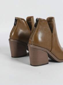 Botas cortas francesas de mujer, modelo 2024. Botas de estilo británico para otoño/invierno, nuevas botas de tobillo con tacón grueso, punta puntiaguda y cremallera trasera