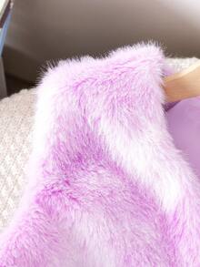 Bộ 3 món thời trang thu đông cho bé gái tuổi mới lớn: Áo khoác lông nhuộm màu tím, áo len cổ lọ kẻ sọc trắng và chân váy xếp ly kẻ caro tím - trắng - Xem 3