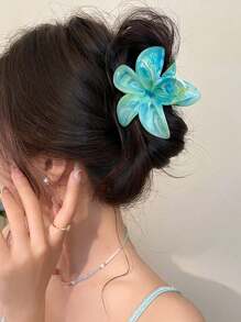 1pc Women Large Size Blue Gradient Flower Plastic Lightweight Hair Clip, Fashionable And Versatile High-End Elegant Simplistic Solid Color Hair Accessory, Suitable For Daily Casual, Party, Commute, Vacation, Hairstyling, Makeup, Outfit Matching Hair Claws Claw Clips Hair Clips Hair Jaw Clip Hair Clamps Hair Clutch Hair Catcher Clip