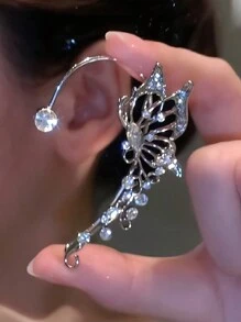 1pc Fashionable Hollow Out Butterfly Crystal Decor Earrings, Suitable For Women Everyday, Party And Festival Wearing