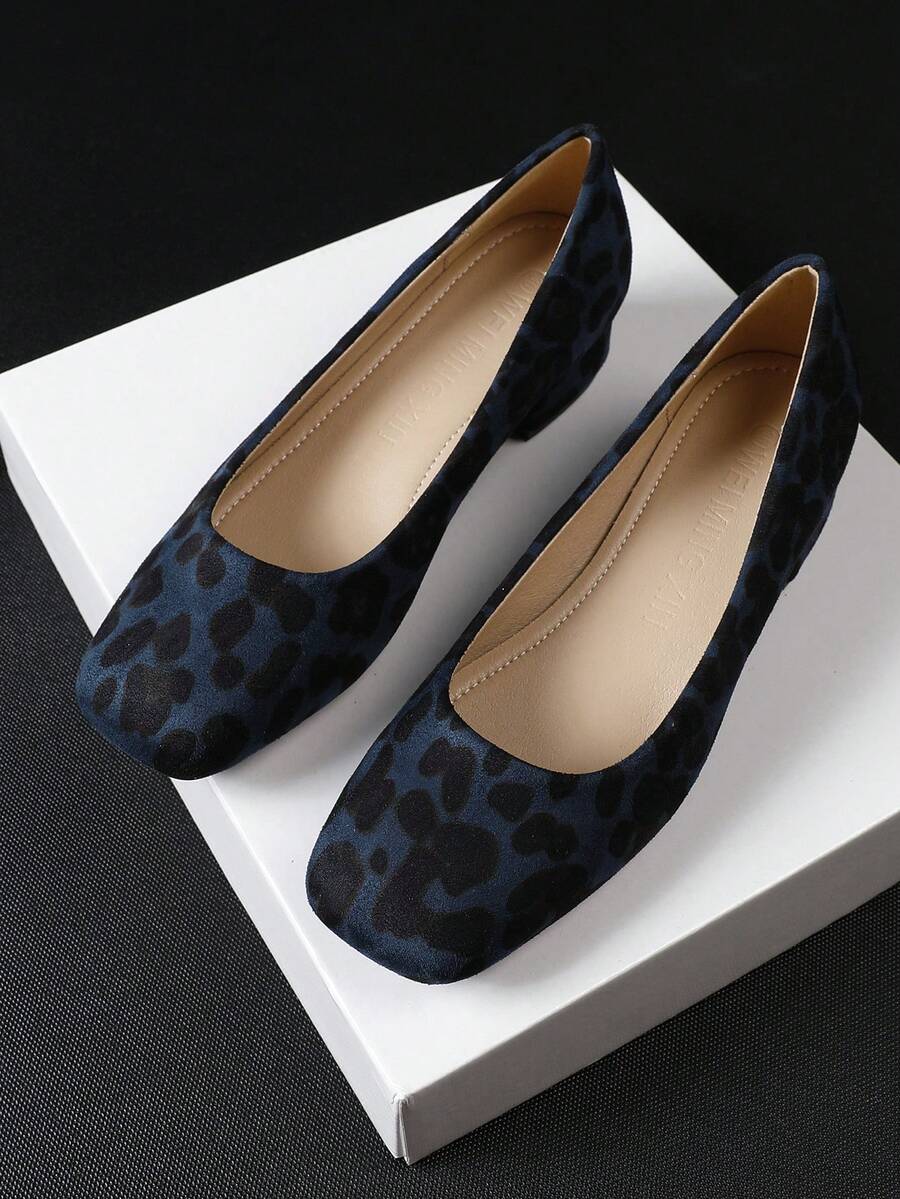 新款时尚大码女式豹纹方头平底一脚蹬乐福鞋，休闲低跟软底鞋，适合所有季节 - 寶藍色 - 查看 1