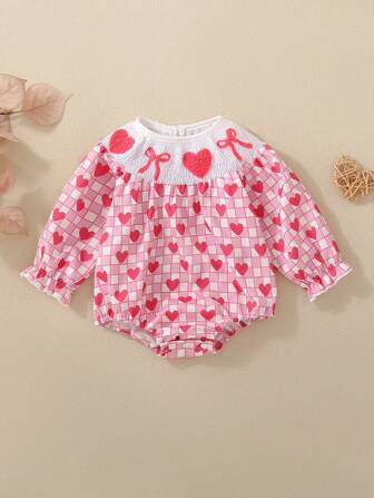 可爱女婴粉色蝴蝶结刺绣爱心格子印花长袖连体衣，甜美可爱，情人节必备宝宝服装