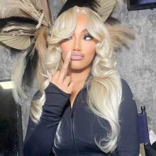 Platinum Blonde Colored Lace Front Wig Body Wave Brazilian Remy Synthetic Wigs For Women Pre Pluck Transaprent 13x4 Lace Wig - Tóc vàng - Xem 2
